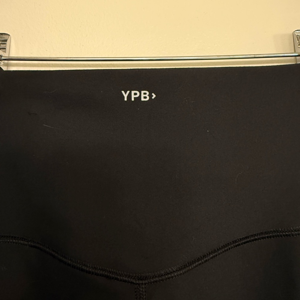 Abercrombie & Fitch YPB sculptLUX Split Hem Flare Legging, Sz Small Short NWOT - Picture 4 of 10